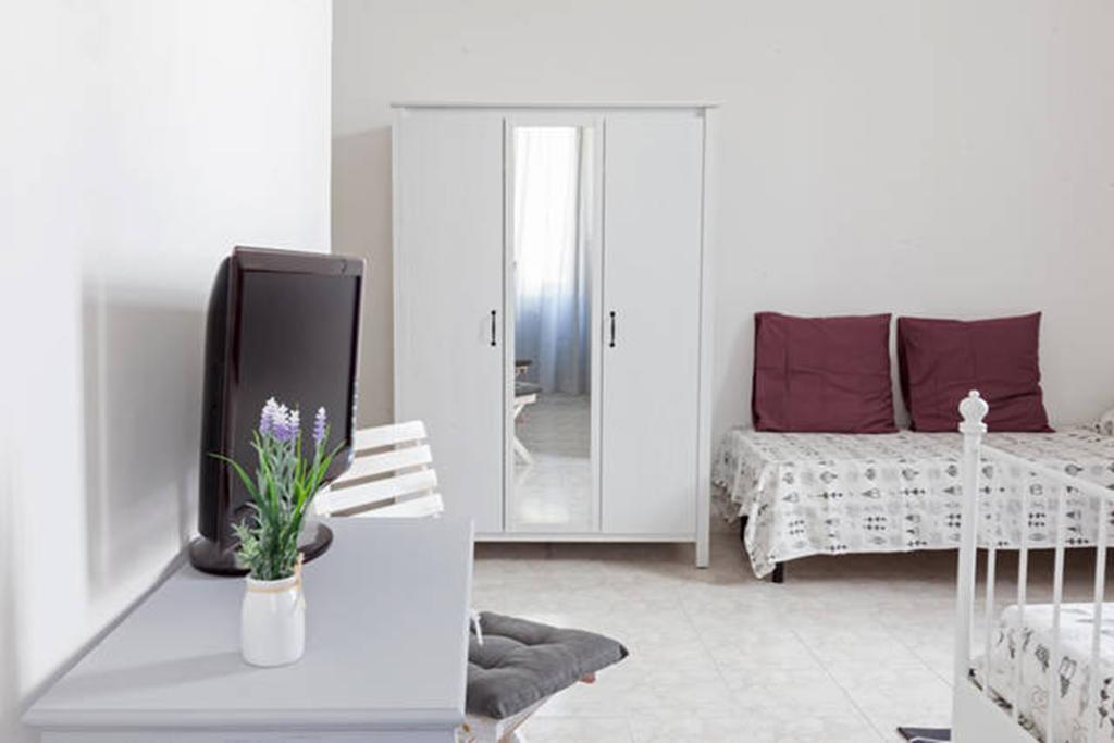 Domus Merulana Bed And Breakfast Roma Quarto foto