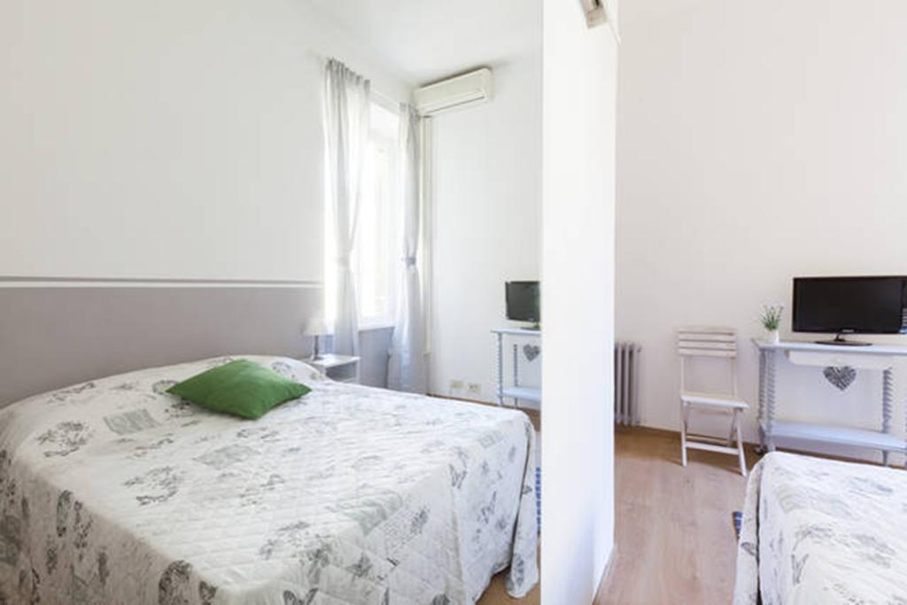 Domus Merulana Bed And Breakfast Roma Quarto foto